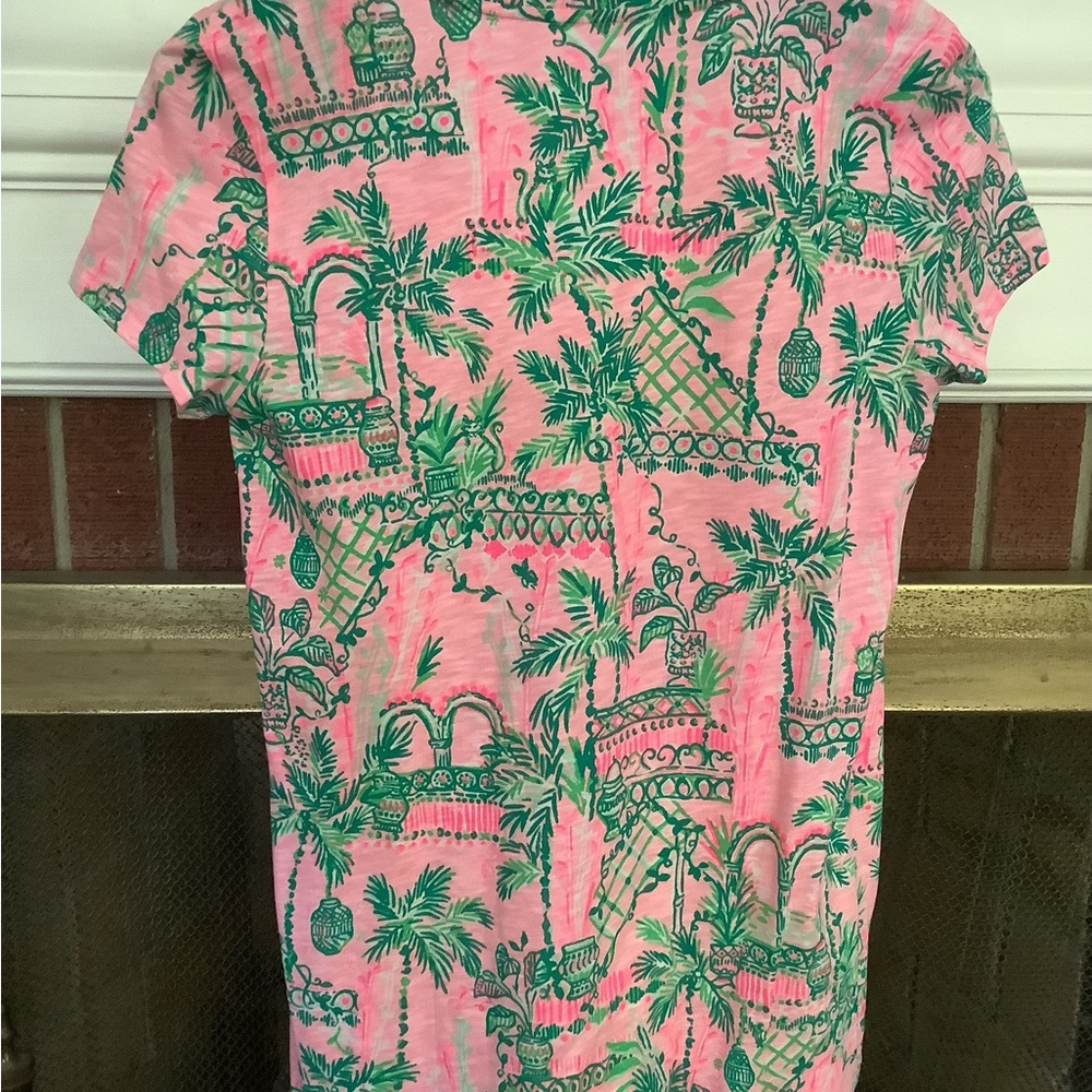 Lilly Pulitzer Etta V-Neck Top in the "Mandevilla Baby Always Worth It" SzS - Picture 3 of 4
